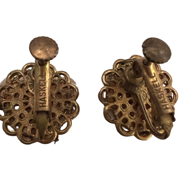 Miriam Haskell Earrings Vintage Signed Faux Coral Shell Beaded Clip/ Screw back - Picture 5 of 14